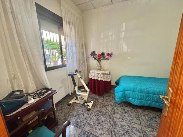 Chalet adosado en calle José García, 28