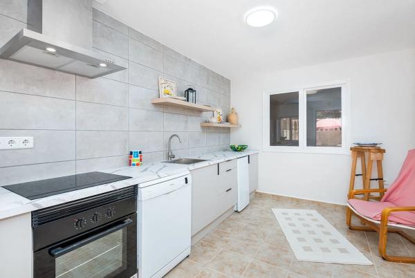 Chalet pareado en calle Aitana