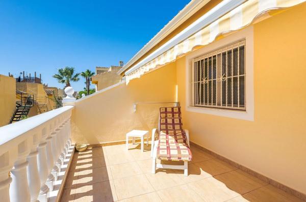 Chalet pareado en calle Aitana