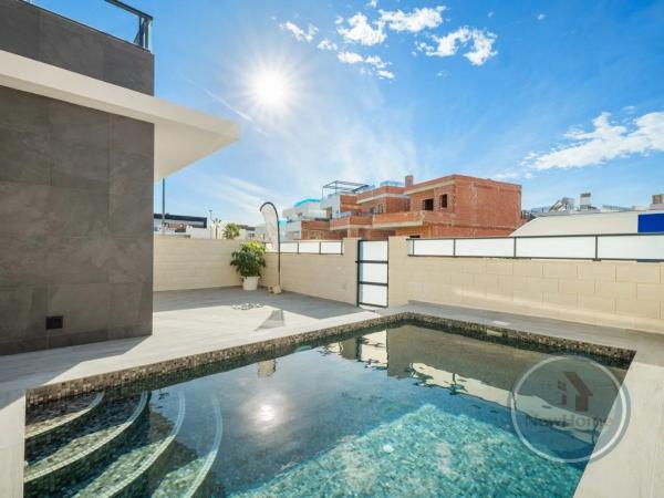 Casa independiente en C. Miguel Delibes