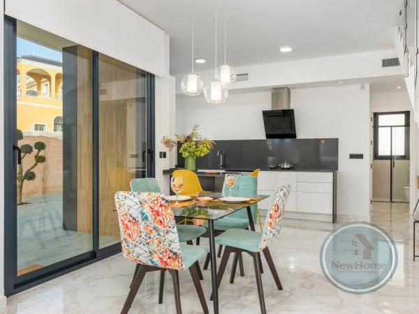 Casa independiente en C. Miguel Delibes