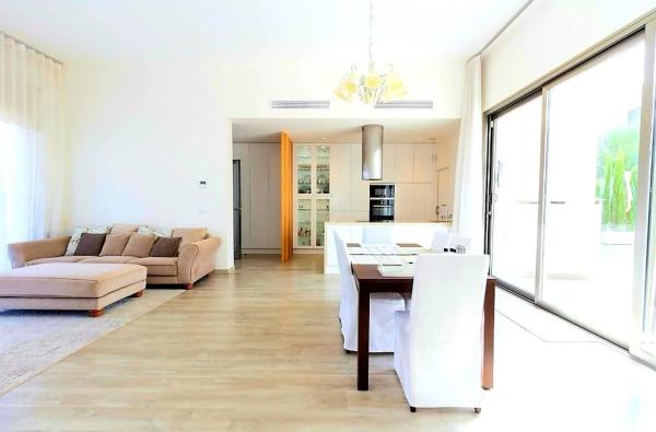 Casa independiente en calle Felipe Hernández, 1