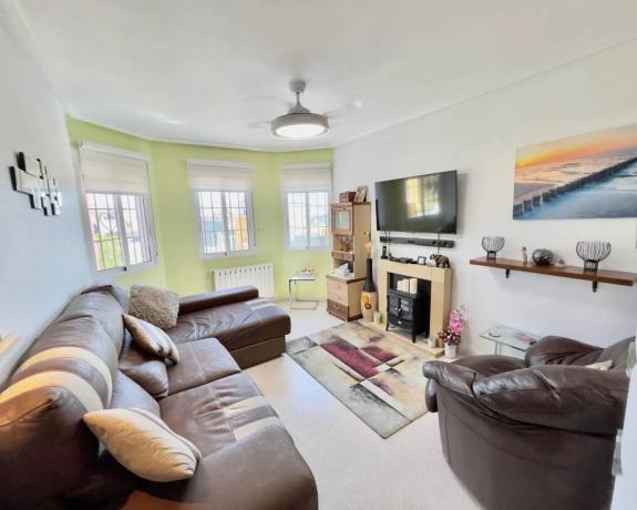 Casa de pueblo en calle Inglaterra, 13