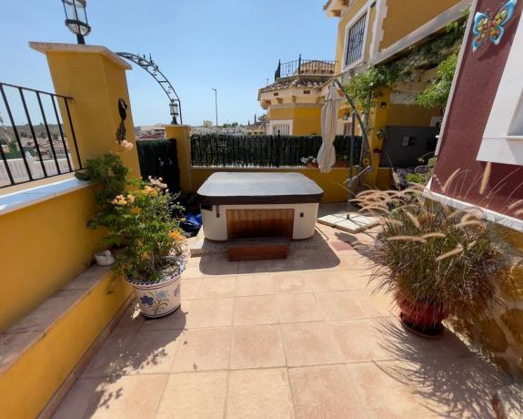 Casa de pueblo en calle Inglaterra, 13