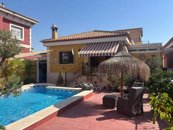 Casa independiente en calle Alemania s/n