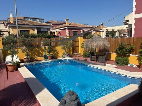 Casa independiente en calle Alemania s/n