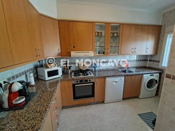 Casa independiente en calle Holanda