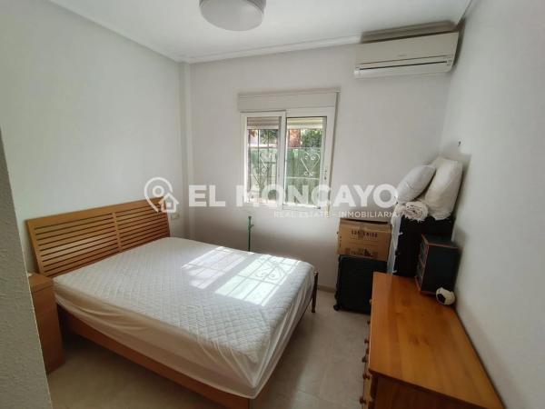 Casa independiente en calle Holanda