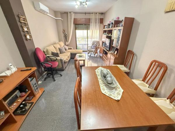 Piso en calle Luis Galiana, 11