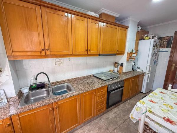 Piso en calle Luis Galiana, 11