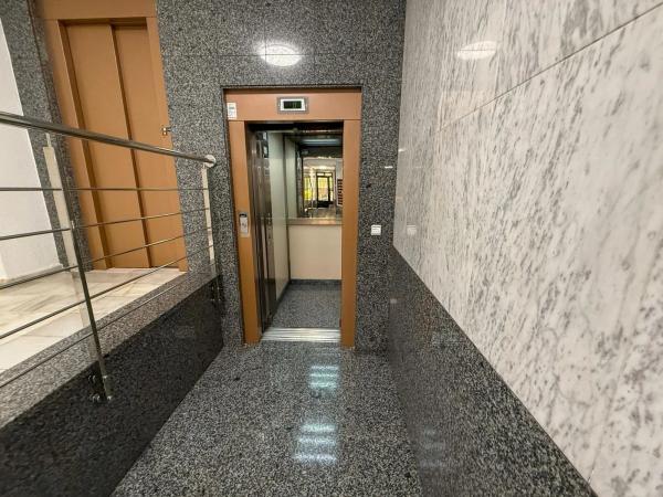 Piso en calle Luis Galiana, 11