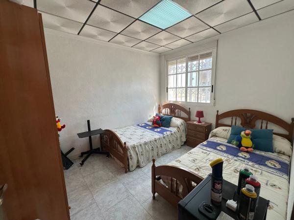 Casa independiente en Barrio S. Jose Cr Catral, 277