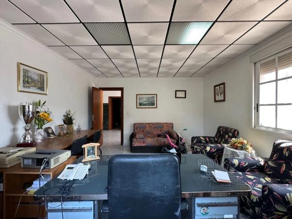 Casa independiente en Barrio S. Jose Cr Catral, 277