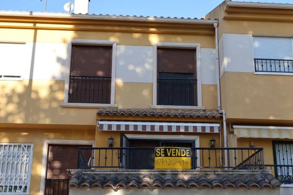 Chalet adosado en calle Cervantes, 50