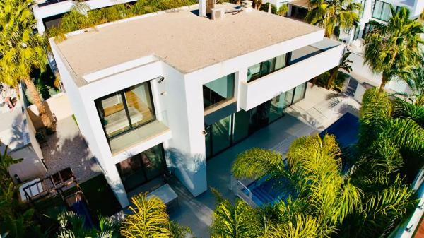 Casa independiente en avenida Guatemala