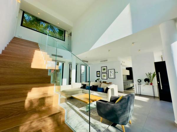 Casa independiente en avenida Guatemala