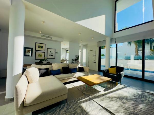 Casa independiente en avenida Guatemala