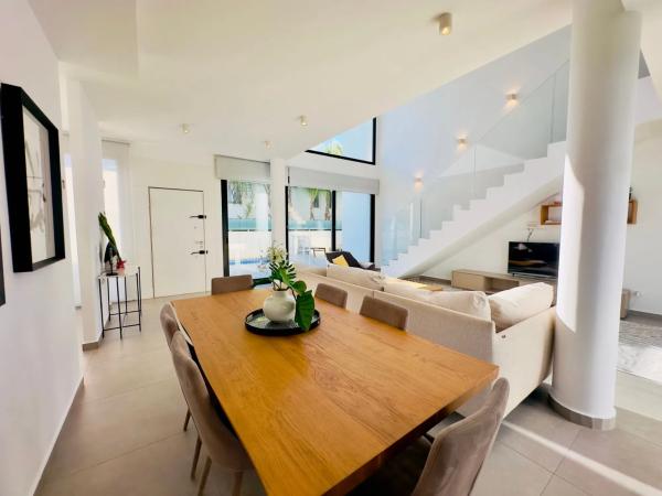 Casa independiente en avenida Guatemala