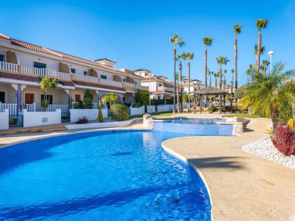 Chalet adosado en calle Gerona