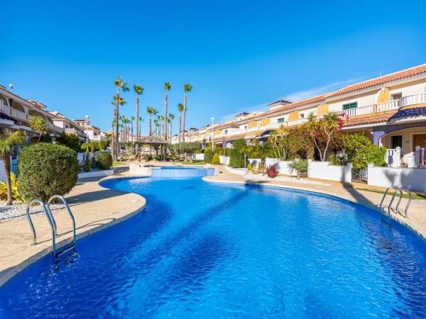 Chalet adosado en calle Gerona