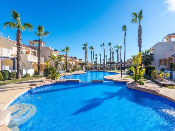 Chalet adosado en calle Gerona