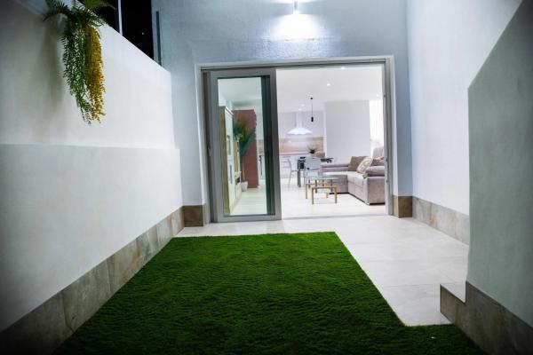 Casa independiente en calle Pico de la Sagra