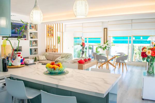 Chalet pareado en calle Colina, 2