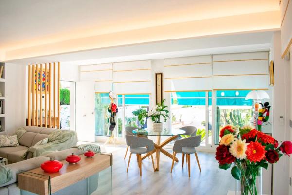 Chalet pareado en calle Colina, 2