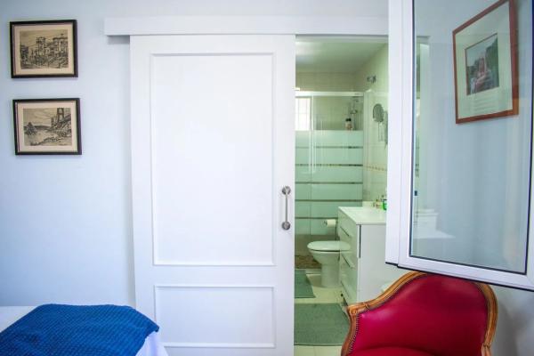 Chalet pareado en calle Colina, 2