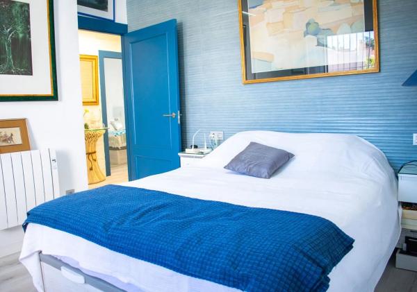 Chalet pareado en calle Colina, 2