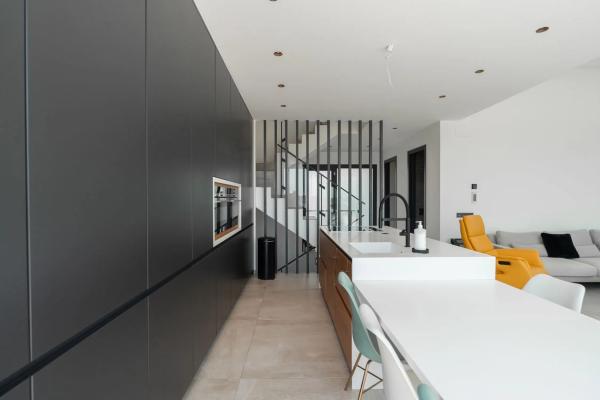 Casa independiente en calle Oceanía