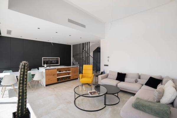 Casa independiente en calle Oceanía