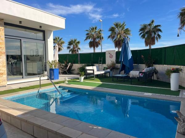 Casa independiente en avenida de Argentina, 2 , 1 Tindra Laguna, corner of Salvador