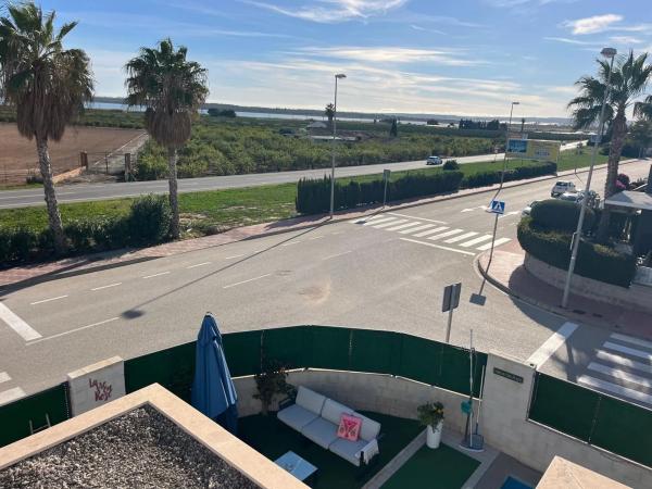 Casa independiente en avenida de Argentina, 2 , 1 Tindra Laguna, corner of Salvador