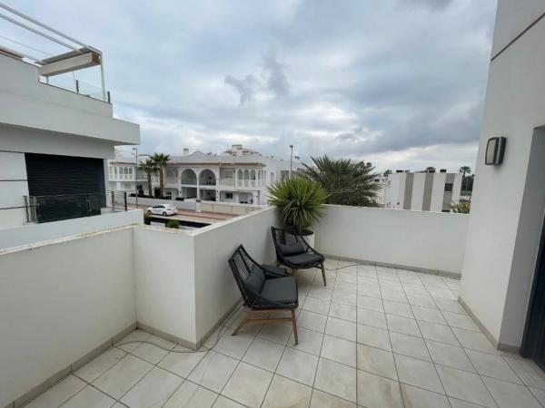 Casa independiente en avenida de Salamanca