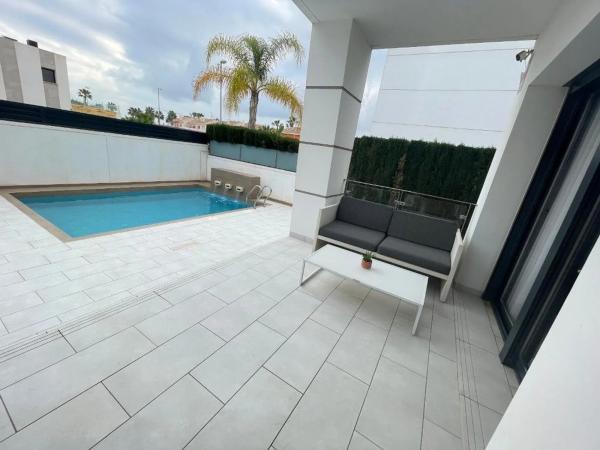 Casa independiente en avenida de Salamanca