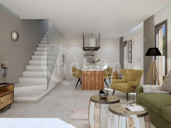 Chalet pareado en calle Manuel de Falla