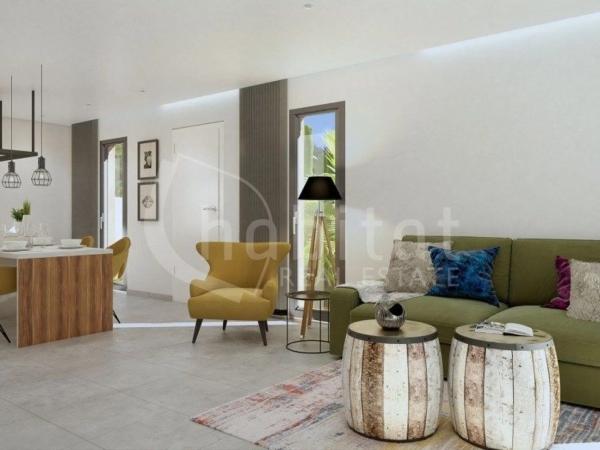 Chalet pareado en calle Manuel de Falla