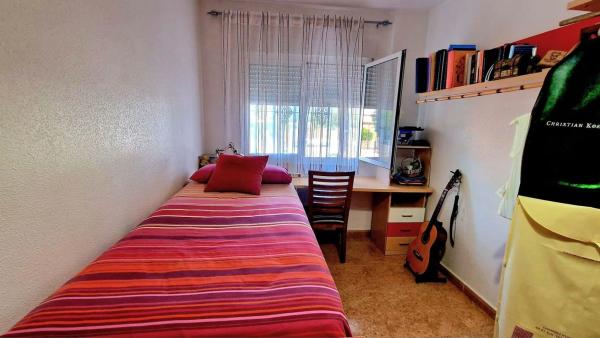 Casa independiente en avenida de Almoradí