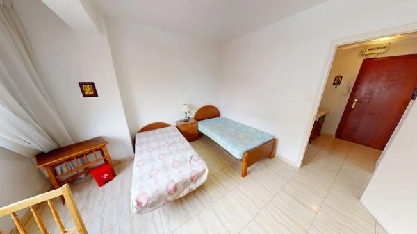 Piso en calle Hermenegildo Maria Ruiz