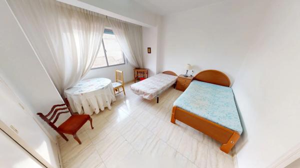 Piso en calle Hermenegildo Maria Ruiz