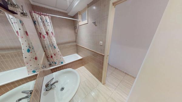 Piso en calle Hermenegildo Maria Ruiz