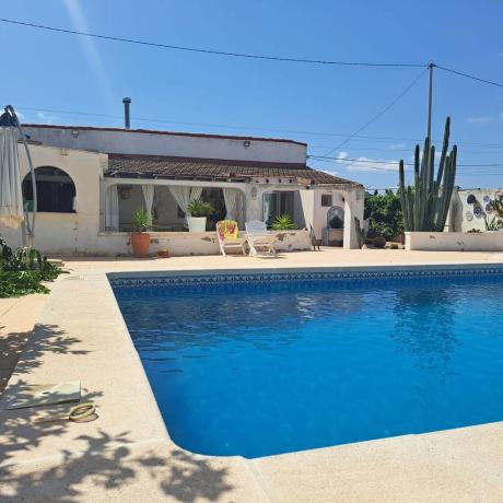 Casa independiente en calle Cuenca