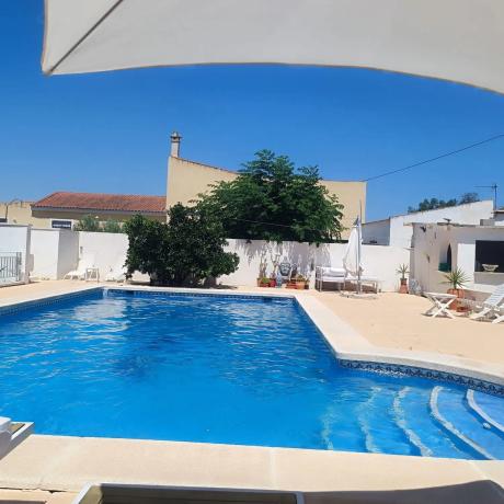 Casa independiente en calle Cuenca