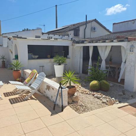 Casa independiente en calle Cuenca