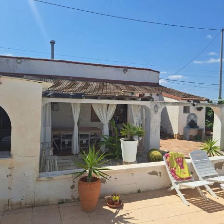 Casa independiente en calle Cuenca