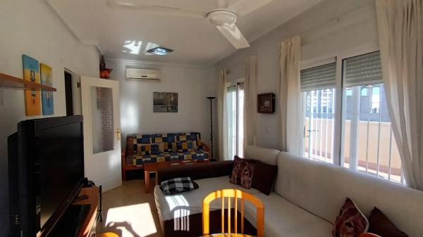 Ático en avenida Reina Sofia, 21