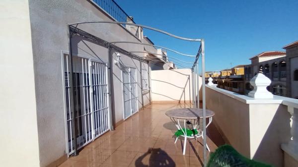 Ático en avenida Reina Sofia, 21