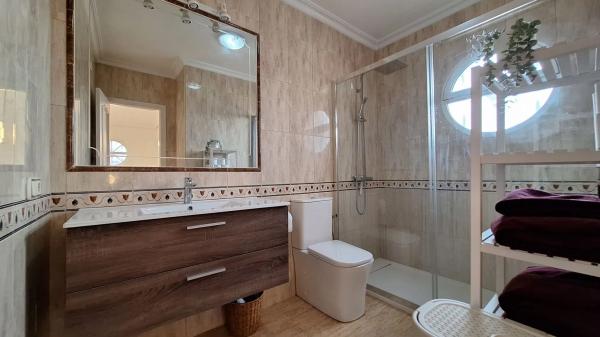 Chalet pareado en calle la Rosella, 16