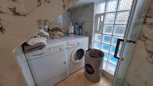 Chalet pareado en calle la Rosella, 16